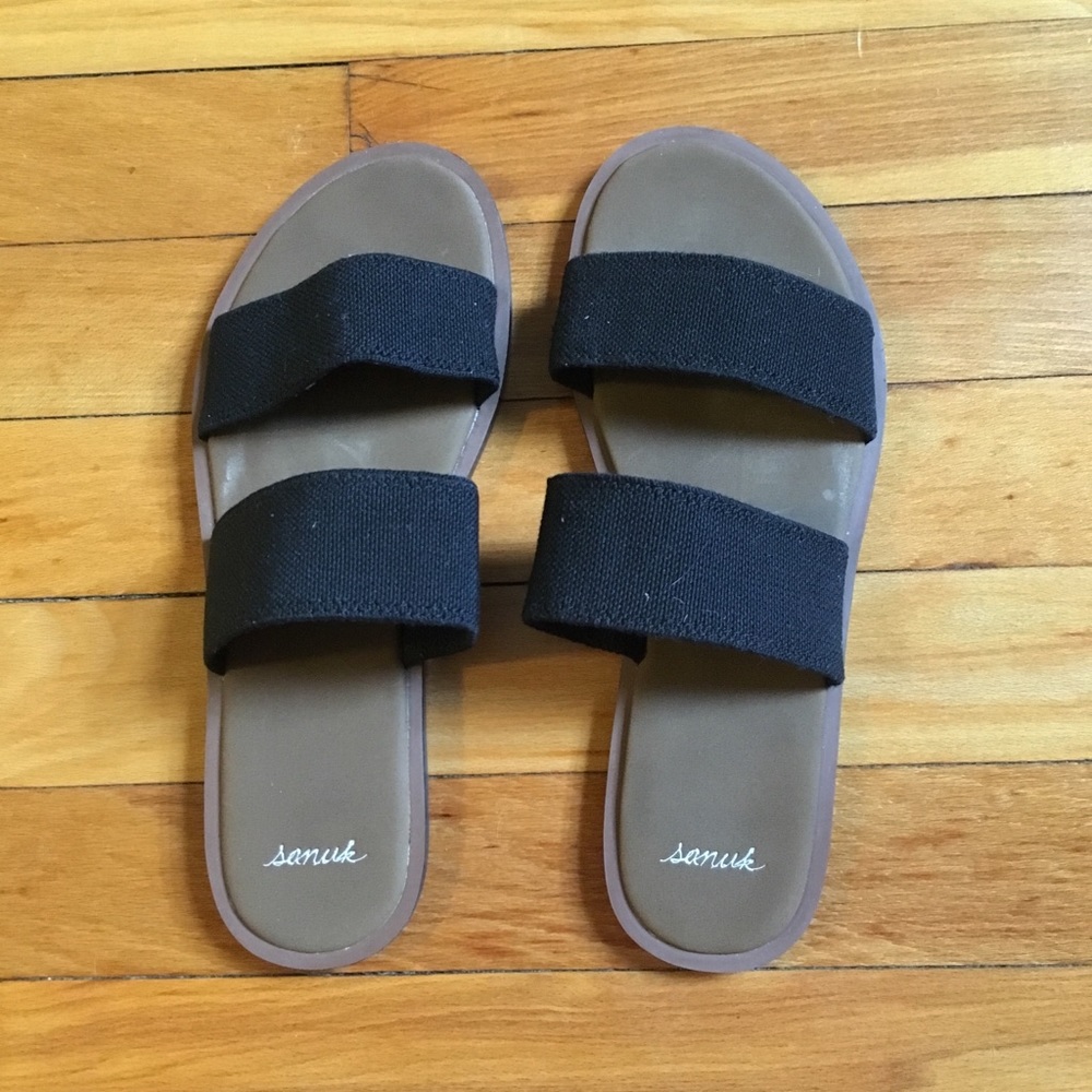 Sanuk Gora Gora sandal slippers size 7